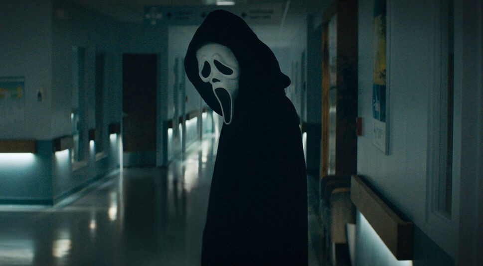 Ghostface in Korridor