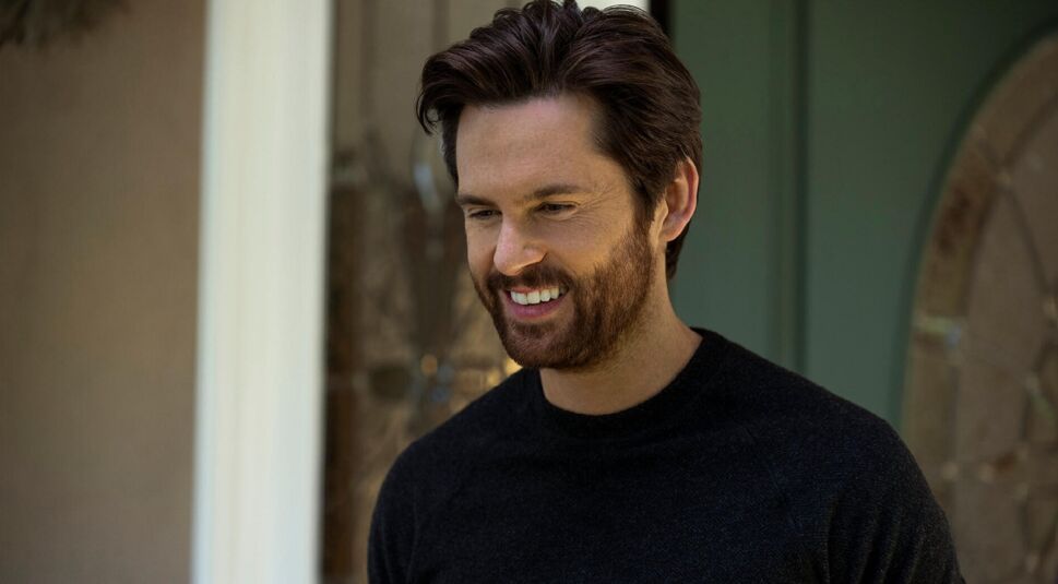 Tom Riley in The Woman in the House Across the Street from the Girl in the Window