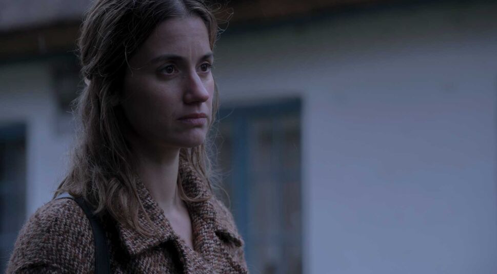 Danica Curcic als Astrid in der Serie Equinox