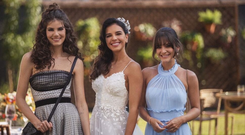 Mariana Rios in Wieder 15