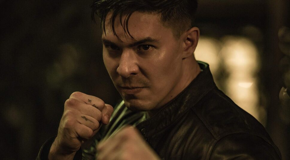 Lewis Tan in der Wu Assassins Fortsetzung