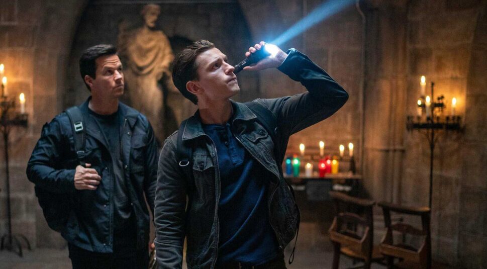 Tom Holland und Mark Wahlberg in Uncharted