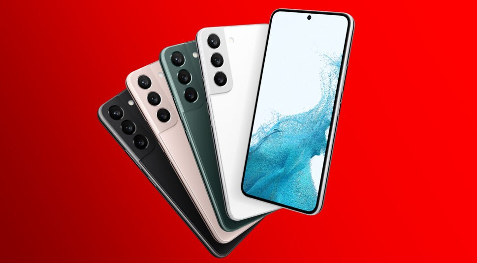 Lifestyle-Bild der neuen Samsung S22 Geräte