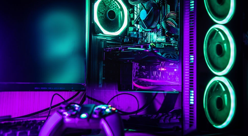 Umweltfreundliches Zocken: Tipps zum Energiesparen beim Gaming Computer von innen