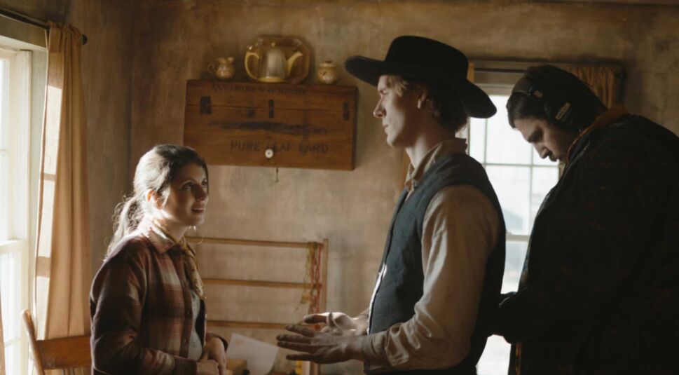 Die Vorbereitungen auf ein Interview für eine Dokumentation im Film Paranormal Activity 7: Next of Kin