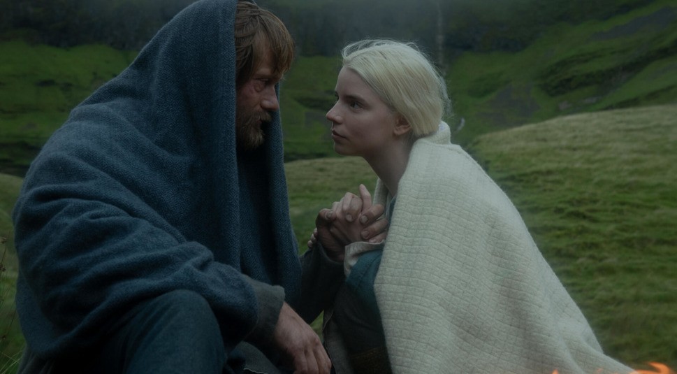 Anya Taylor-Joy und Alexander Skarsgard in The Northman