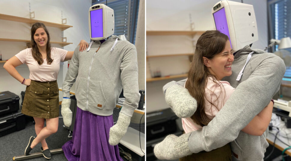 Die Forscherin Alexis E. Block mit dem HuggieBot