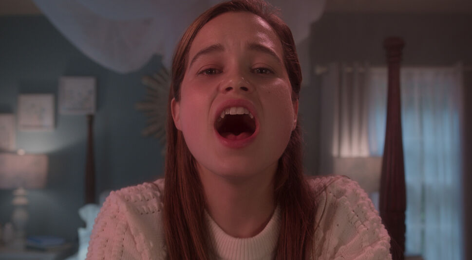 Sarah Catherine Hook und Imami Lewis in First Kill