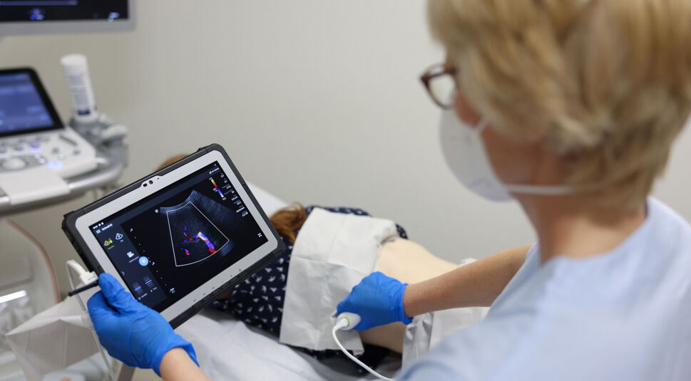  Vodafone versorgt das Gelände vom Uniklinikum FFM mit 5G+.