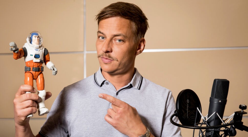 Tom Wlaschiha spricht Buzz Lightyear im Deutschen