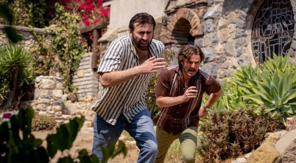 Auf der Flucht vor ihren Angreifern: Nick Cage (Nicolas Cage, li) und Javier Gutierrez (Pedro Pascal).