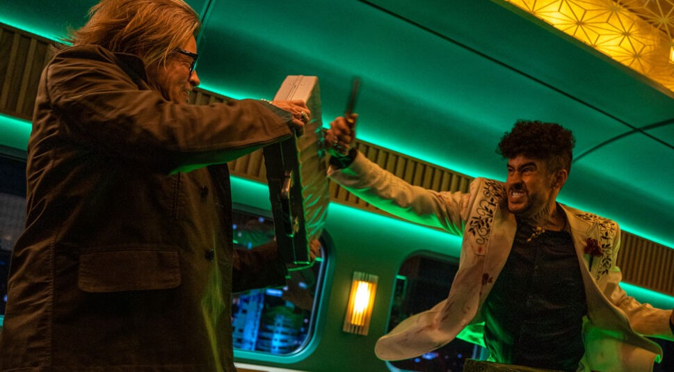 Brad Pitt und Bad Bunny in Bullet Train