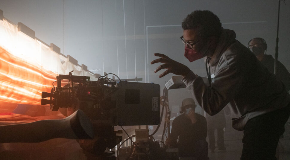 Jordan Peele am Set vom Film Nope