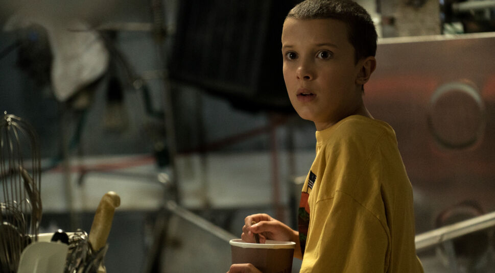 Elf versteckt sich im Diner