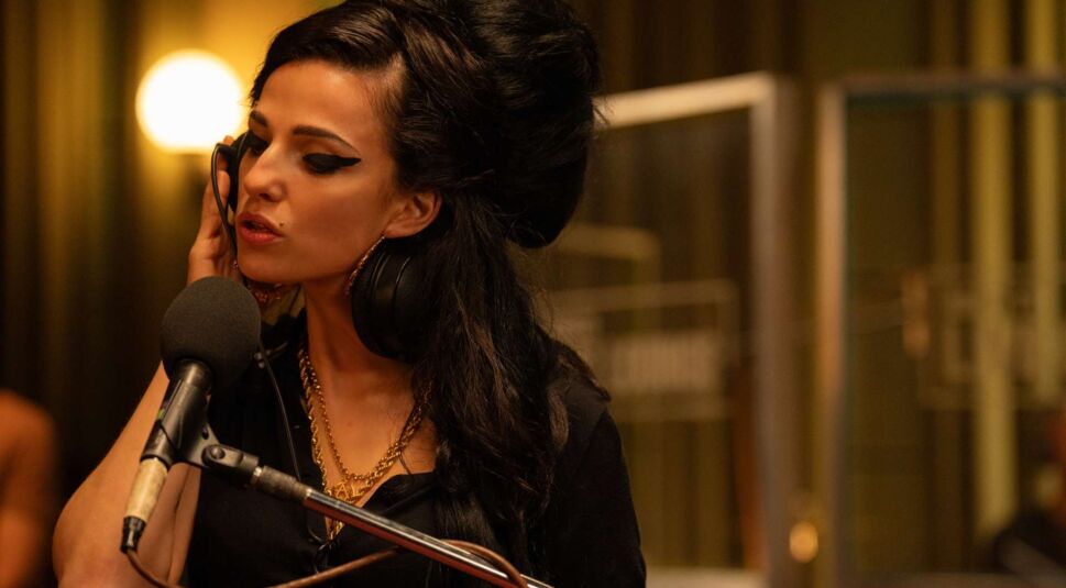 Marisa Abela als Amy Winehouse in "Back to Black".