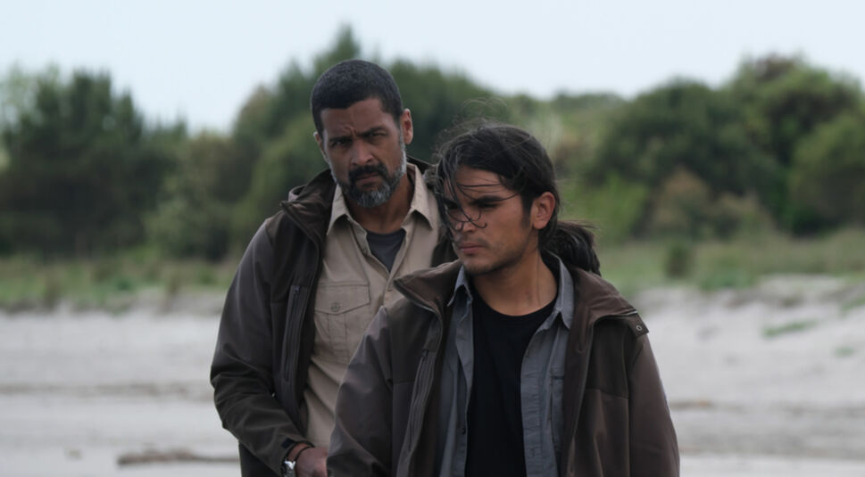 Dutch Johanson und Joshua Odjick in Der Schwarm