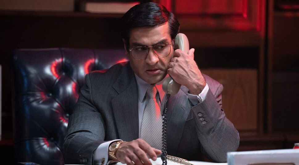 Kumail Najiani als Somen Banerjee in Welcome to Chippendales