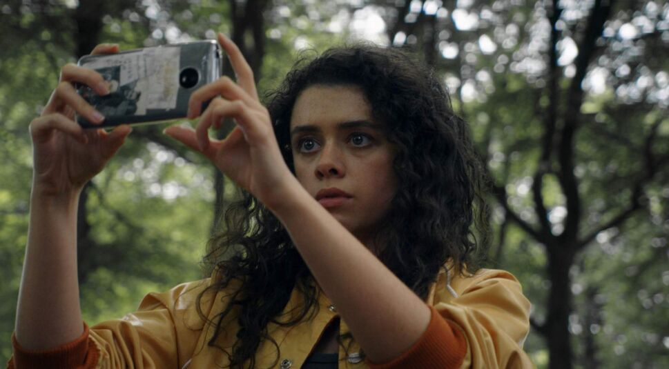 Isis Hainsworth in Red Rose