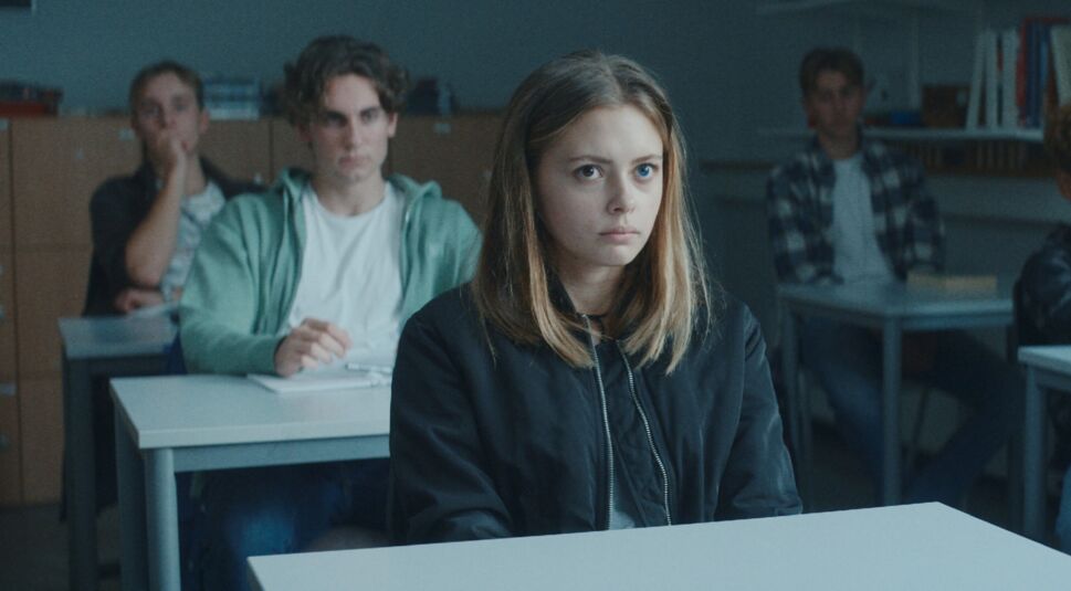 Elli Rhiannon Müller Osbourne in Viking Wolf