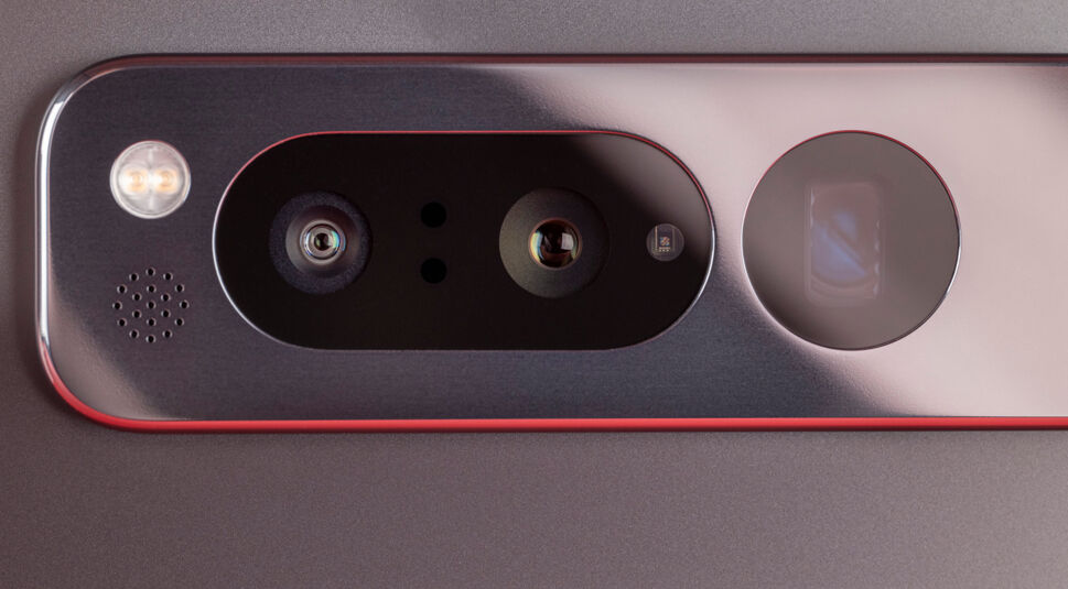 Die Kamera des Smartphones Pixel Fold in Großaufnahme