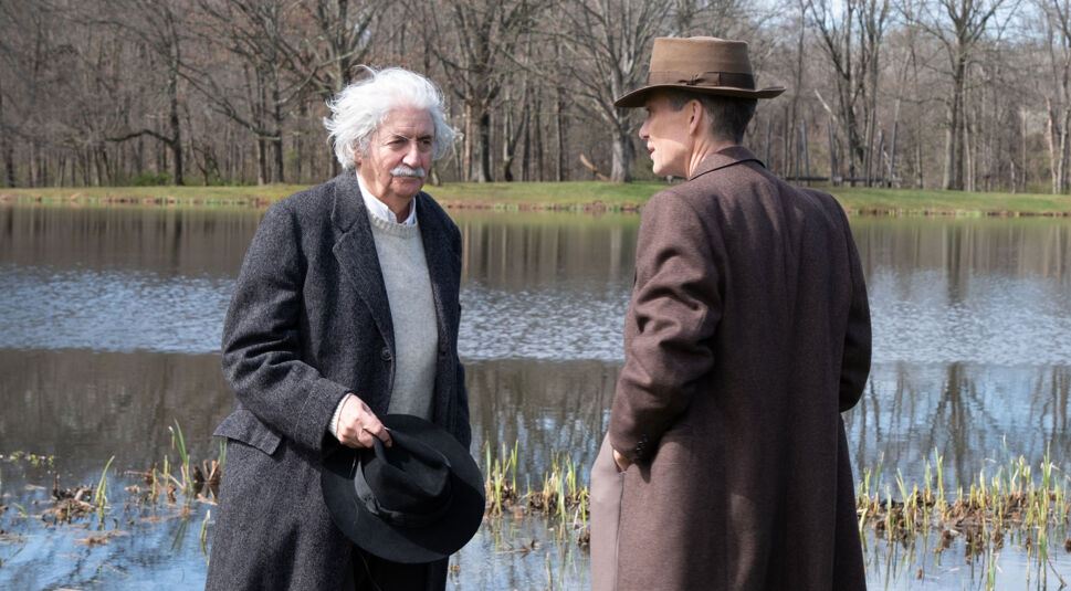 albert einstein und oppenheimer im oppenheimer film
