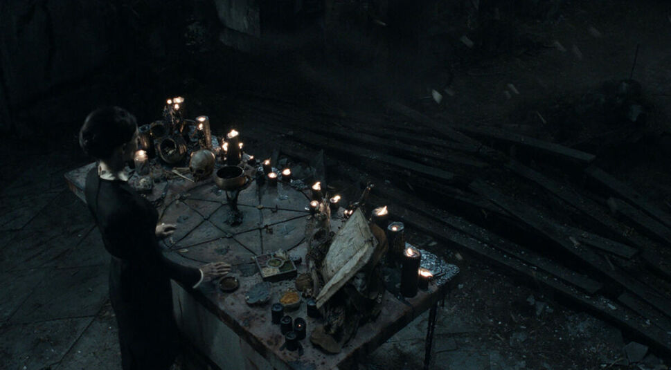 Die Okkultistin in Conjuring 3