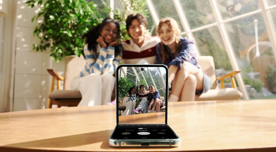 Selfie mit dem Galaxy Z Flip5 machen