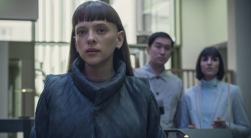 Shira Haas als Iris Maplewood in Bodies