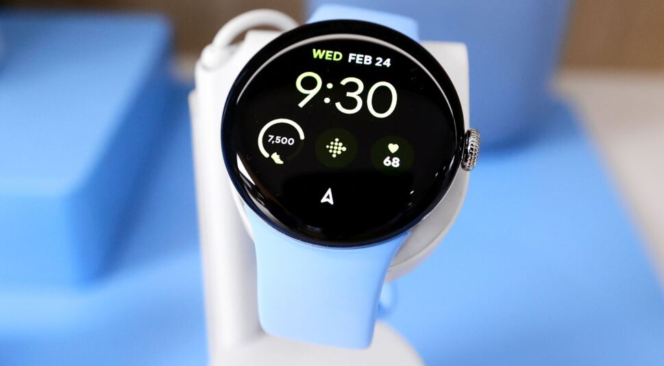 Die Pixel Watch 2 ausgestellt in einem Geschäft