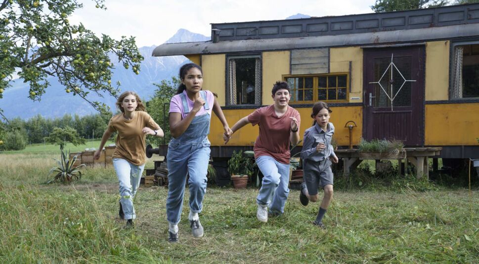 Die Internen beim Rennen in Das fliegende Klassenzimmer