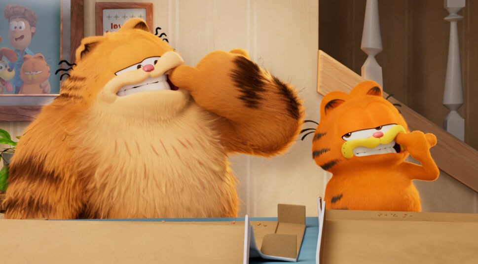 Vic und Garfield sitzen vor einem leeren Pizza-Karton