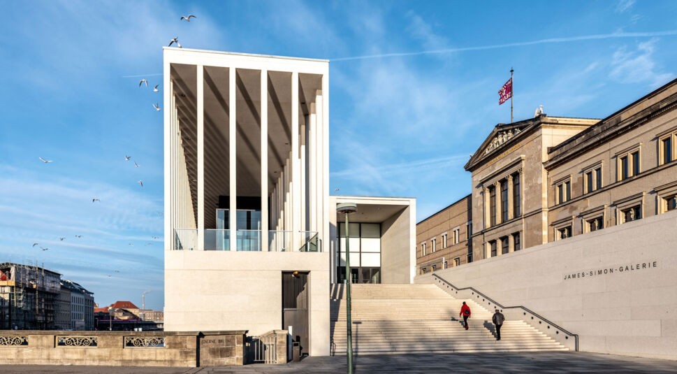 Die James Simon-Galerie in Berlin von vorn