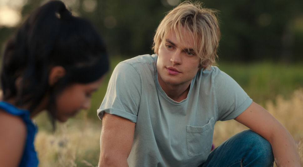 Nikki Rodriguez und Noah LaLonde in Ich und die Walter Boys