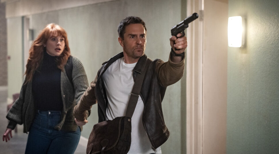 Bryce Dallas Howard und Sam Rockwell in Argylle