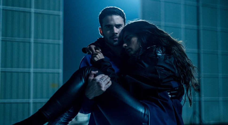 Julio Peña als Roi im Cast von Berlin