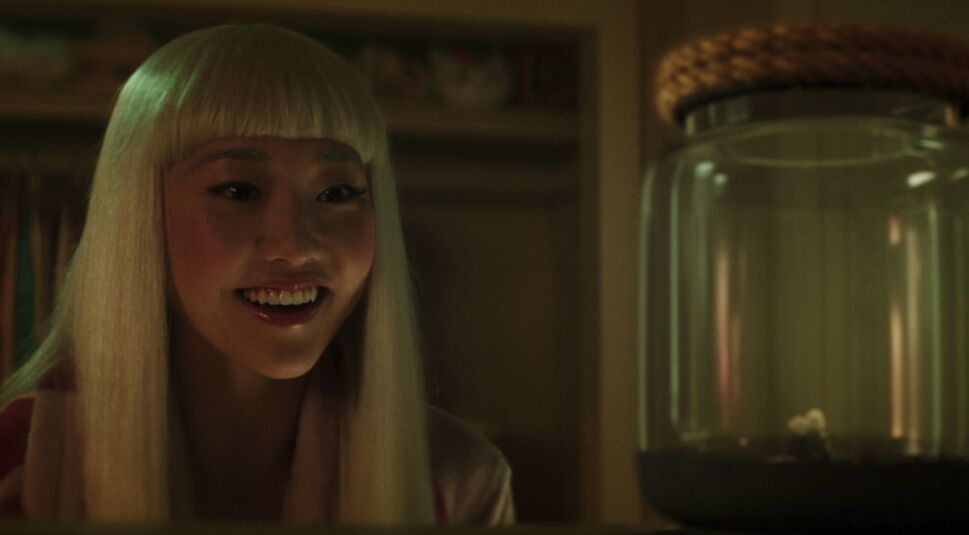 Yuyu Kitamura als Niko in Dead Boy Detectives