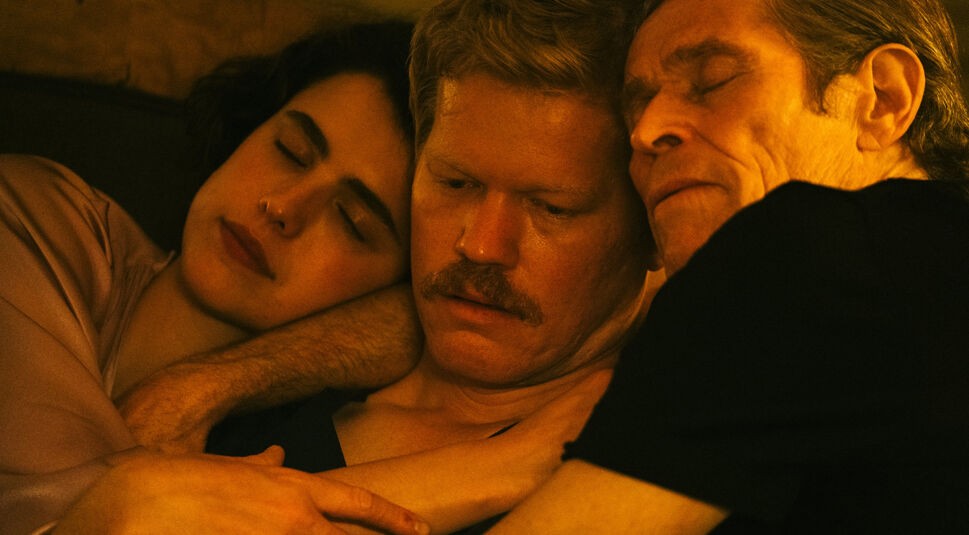 Margaret Qualley, Jesse Plemons in Kinds of Kindness