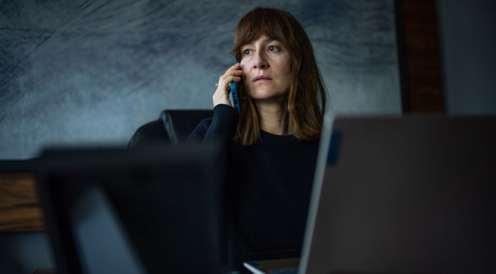 Maja Ostaszewska in Farben des Bösen: Rot