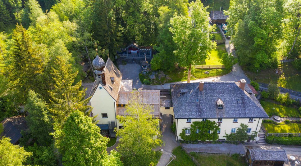 Kloster und Wallfahrtskapelle Birkenstein aus der Vogelperspektive