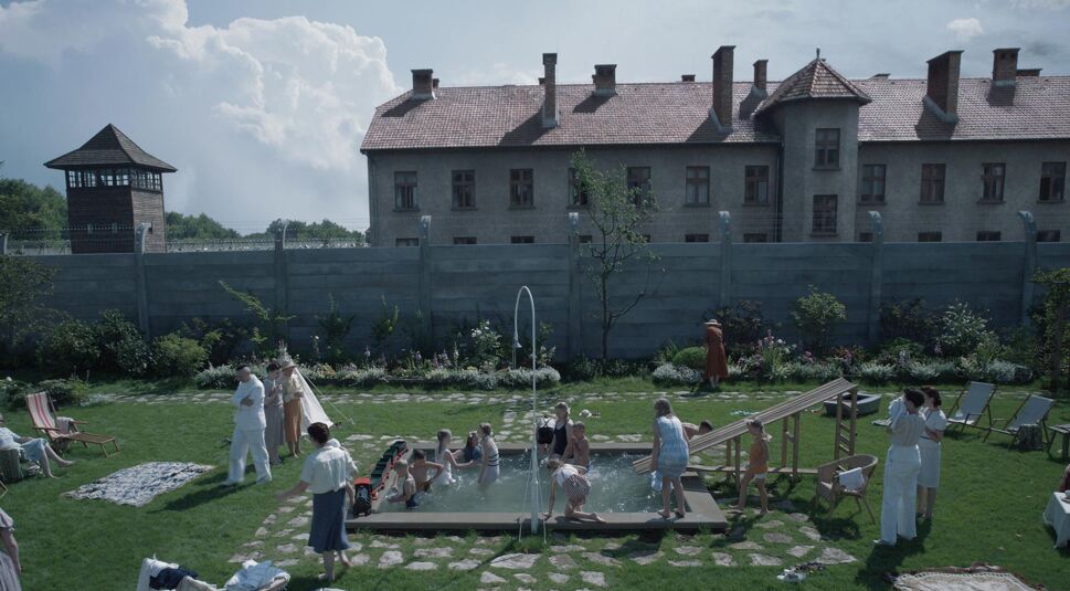 Ein Vorgarten direkt vor dem KZ Ausschwitz