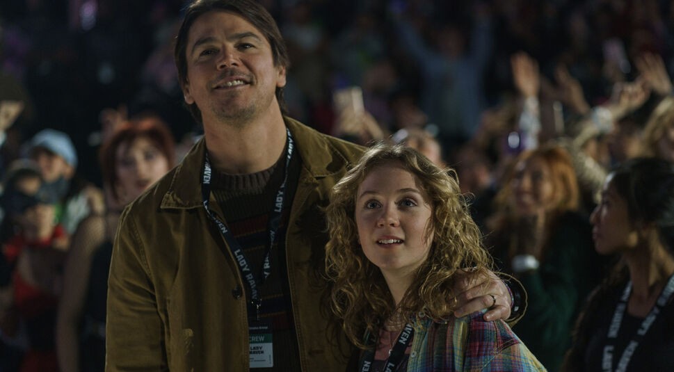 Cooper und seine Tochter im Horrorfilm Trap: No Way Out