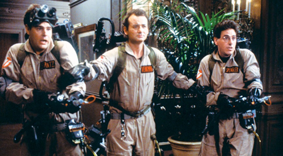 Dr. Peter Venkman, Dr. Raymond „Ray“ Stantz und Dr. Egon Spengler sind die Hauptprotagonisten.