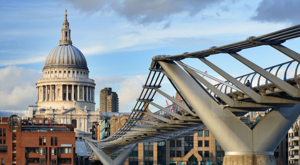 Der Harry-Potter-Drehort Millenium Bridge in London