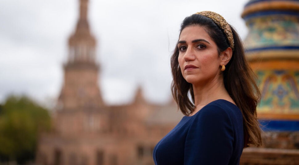 Leila Farzad in KAOS