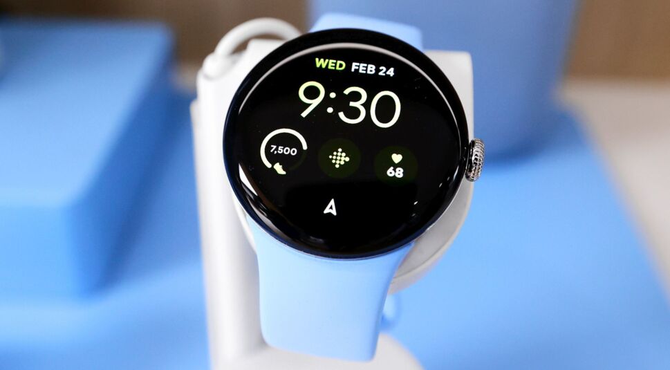 Die Pixel Watch 2 wird bei der MWC 2024 ausgestellt.