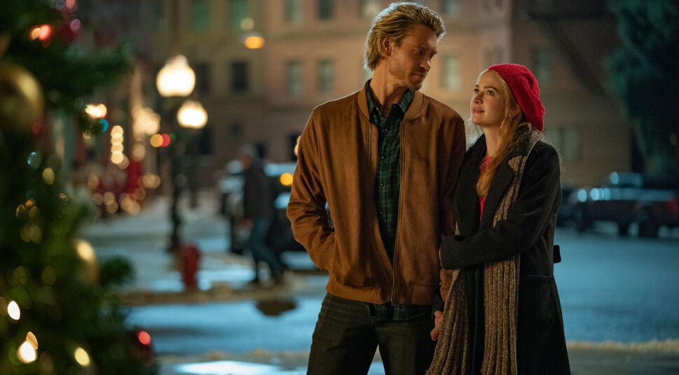 Chad Michael Murray und Britt Robertson in The Merry Gentlemen