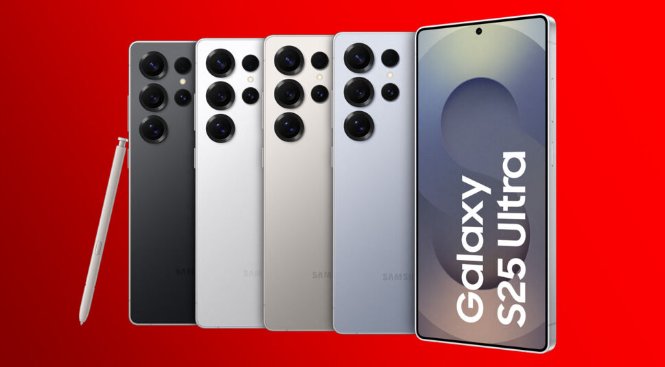 Die Farben Titanium Black, Titanium Whitesilver, Titanium Gray und Titanium Silverblue (v.l.n.r.) des Samsung Galaxy S24 Ultra nebeneinander.