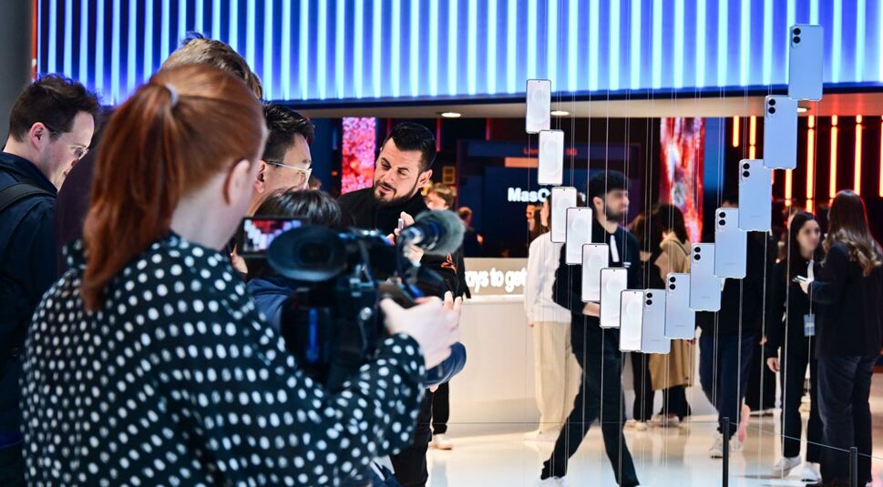 Das Galaxy S25 Edge auf dem MWC 2025