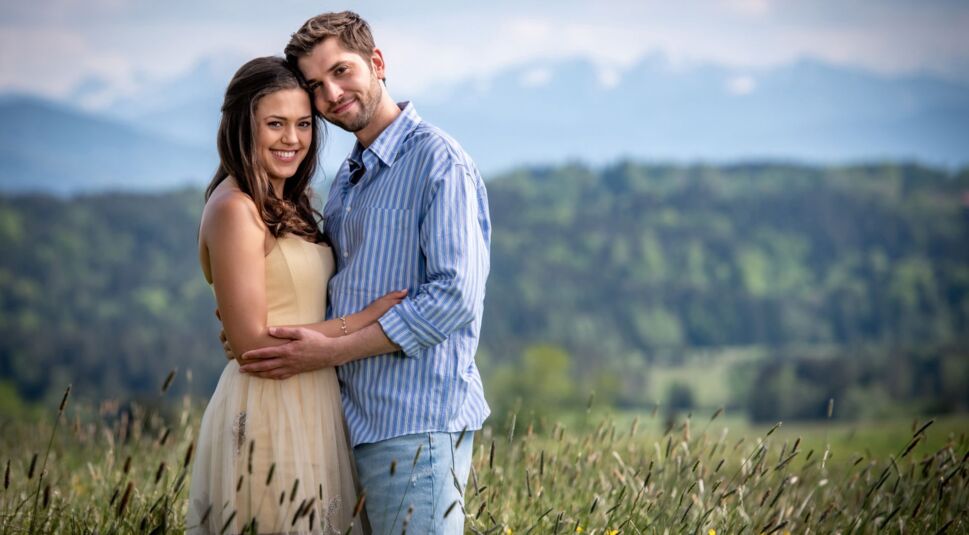 Katharina Scheuba und Elias Reichert bei einem Fototermin für "Sturm der Liebe".