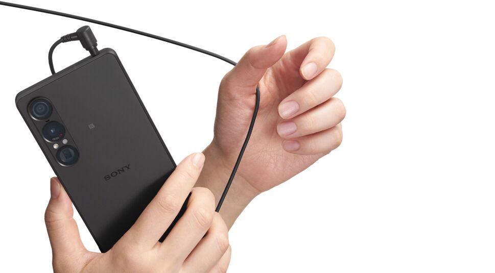  Wie seine Vorgänger verfügt auch das Xperia 1 VII über einen Klinkenanschluss für kabelgebundene Kopfhörer.